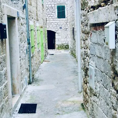 Dalmatian White Shell Apartment- Two Bedroom Apartment Kastela