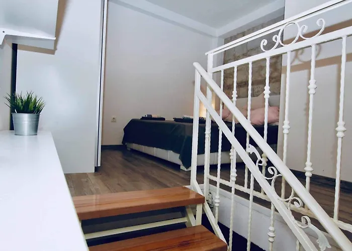 Dalmatian White Shell Apartment- Two Bedroom Apartman Kaštela