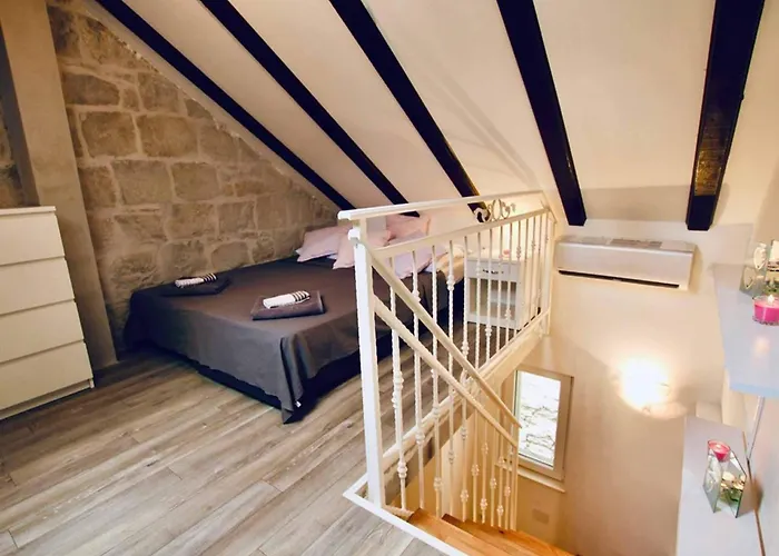 Apartman Dalmatian White Shell Apartment- Two Bedroom *